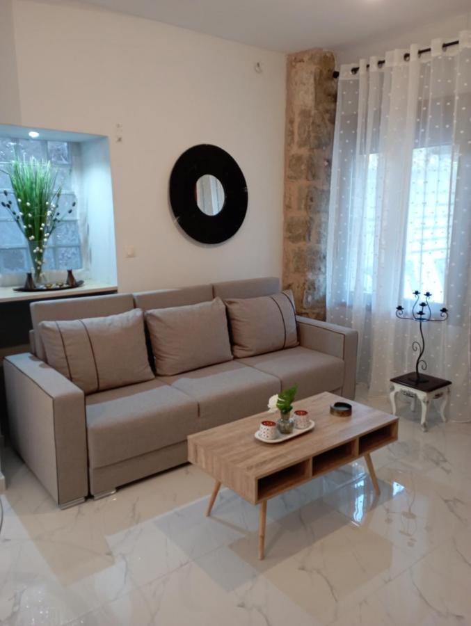 Stonehouse & Casa Al Sole E Al Mare Villa Nea Roda Exterior photo