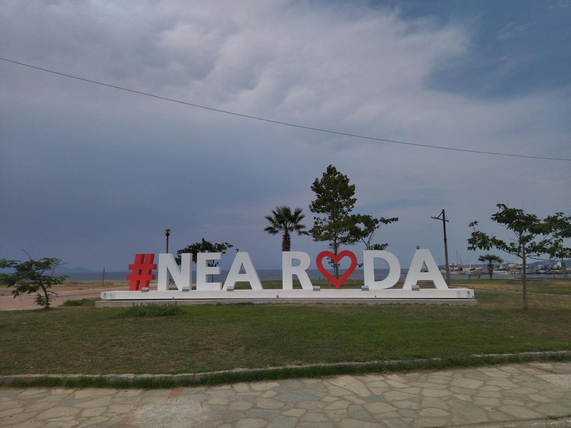 Stonehouse & Casa Al Sole E Al Mare Villa Nea Roda Exterior photo