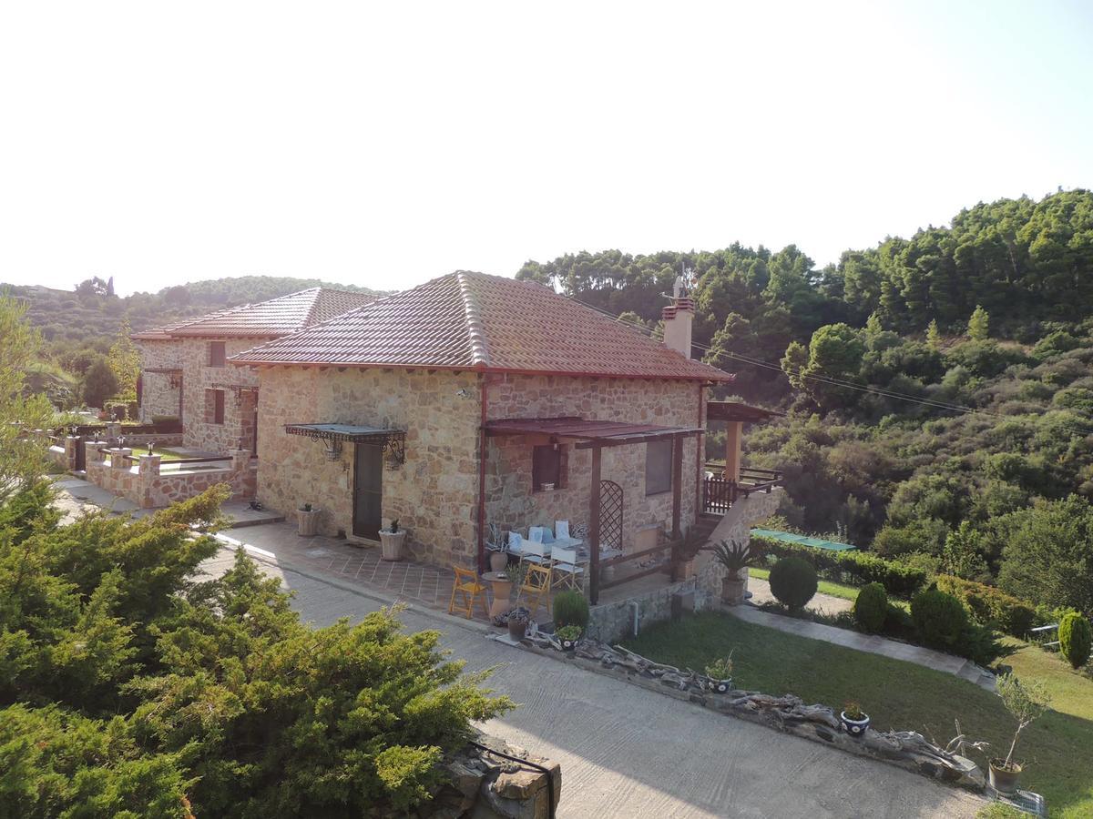 Stonehouse & Casa Al Sole E Al Mare Villa Nea Roda Exterior photo